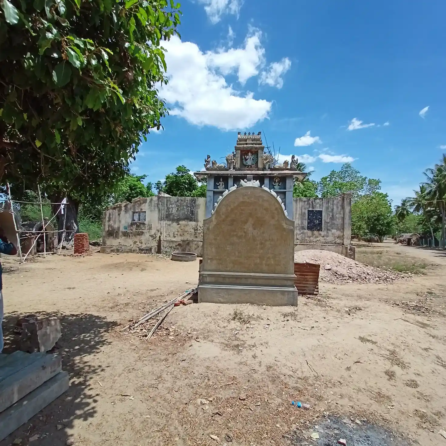 Arulmigu Sella Mari Amman Temple, Vadugacheri - 611104 அருள்மிகு செல்லமாரியம்மன் திருக்கோயில், Vadugacheri - 611104, Nagapattinam - Ancient Temple Architecture and History Image 2