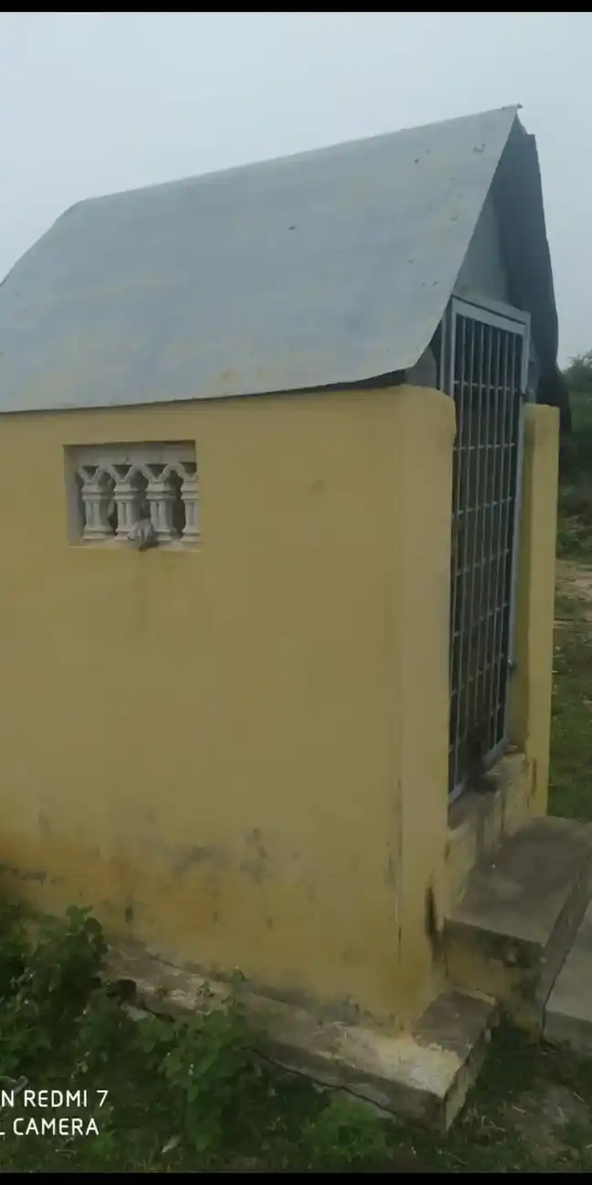 Arulmigu Sellaiya Mayandi Ayyanar Temple, Melasemponmari, Melasemponmari - 630211 அருள்மிகு. செல்லையா அய்யனார் திருக்கோயில், Melasemponmari, Melasemponmari - 630211, Sivagangai - Ancient Temple Architecture and History Image 4