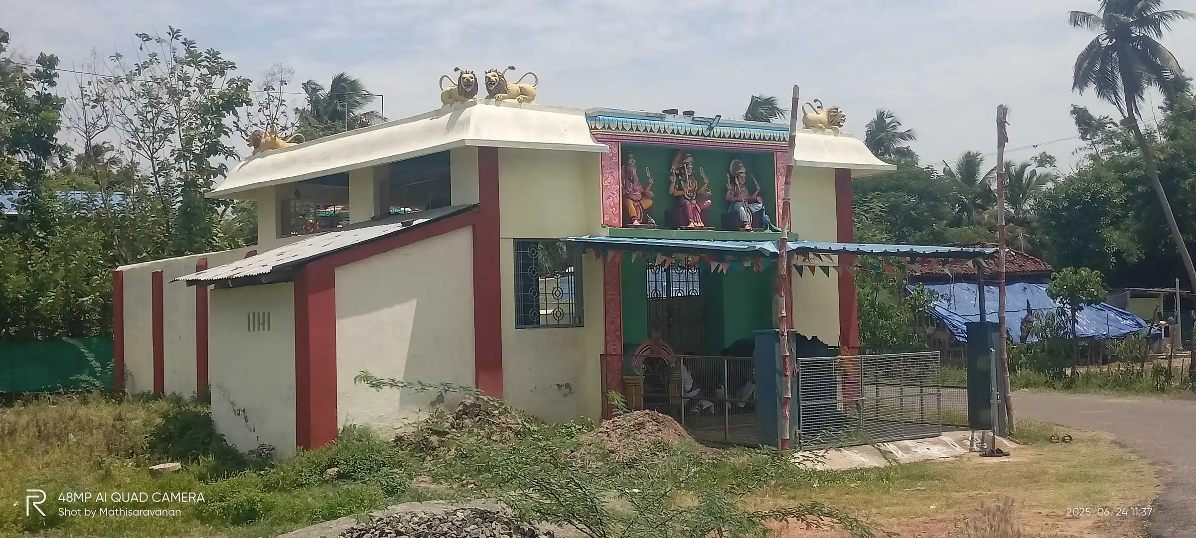 Arulmigu Sellamal Mariyamman Temple, Karupur 19-1 - 610101 அருள்மிகு செல்லம்மாள் மாரியம்மன் திருக்கோயில், Karupur 19-1, Karupur 19-1 - 610101, Thiruvarur - Ancient Temple Architecture and History Image 3