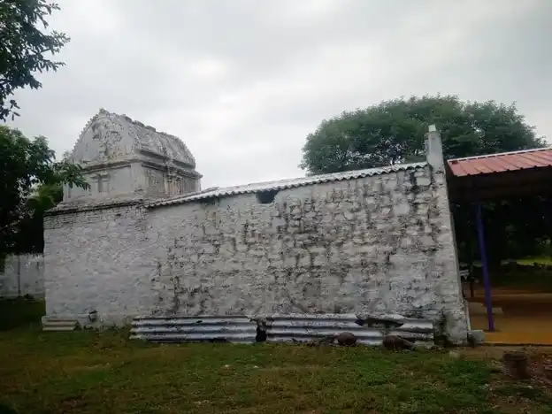 Arulmigu Sellandi Amman Temple, Rakkiyapalayam - 638752 அருள்மிகு செல்லாண்டியம்மன் அழகுநாச்சியம்மன் திருக்கோயில், Rakkiyapalayam - 638752, Tiruppur - Ancient Temple Architecture and History Image 2
