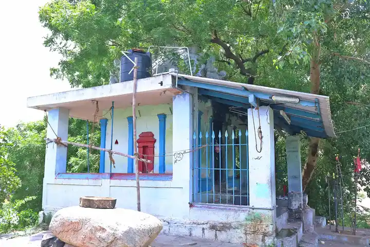 Arulmigu Sellandiamman And Muniappaswamy Temple, Namakkal - 637001 அருள்மிகு &nbspசெல்லாண்டியம்மன் &nbspமற்றும் &nbspமுனியப்பஸ்வாமி &nbspதிருக்கோவில்&nbsp, நாமக்கல் - 637001, Namakkal - Ancient Temple Architecture and History Image 3