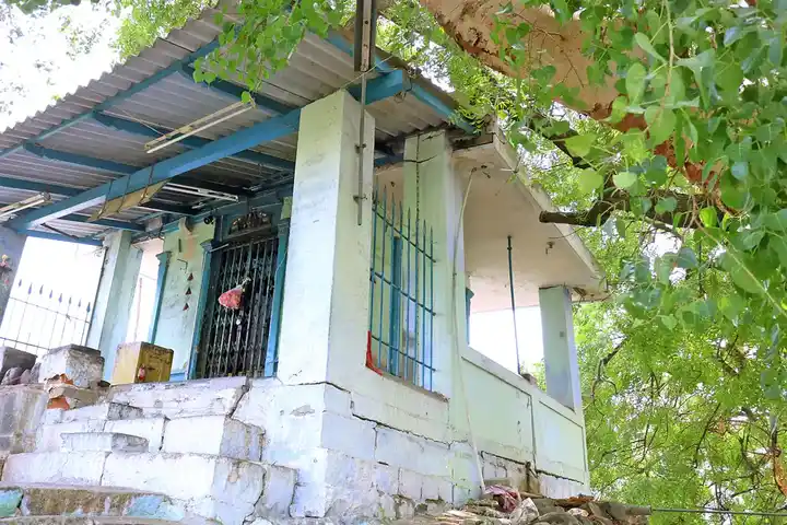 Arulmigu Sellandiamman And Muniappaswamy Temple, Namakkal - 637001 அருள்மிகு &nbspசெல்லாண்டியம்மன் &nbspமற்றும் &nbspமுனியப்பஸ்வாமி &nbspதிருக்கோவில்&nbsp, நாமக்கல் - 637001, Namakkal - Ancient Temple Architecture and History Image 4