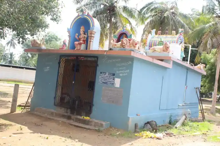 Arulmigu Sellandiamman (E) Varadharajaperumal Temple, Sembarai - 621706 அருள்மிகு செல்லாண்டியம்மன் லெட்சுமி நாராயணப் பெருமாள் திருக்கோயில்,  - 621706, Thiruchirappalli - Ancient Temple Architecture and History Image 4