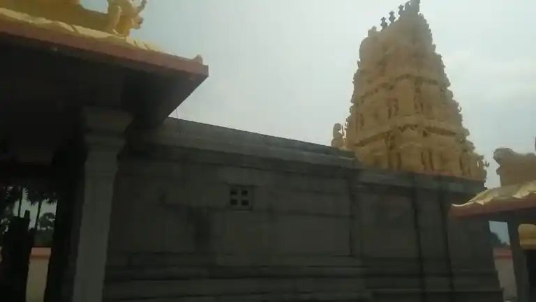 Arulmigu Sellandiamman Temple, Devanakavundanur - 637301 அருள்மிகு செல்லாண்டியம்மன் திருக்கோயில், Devanakavundanur - 637301, Salem - Ancient Temple Architecture and History Image 3