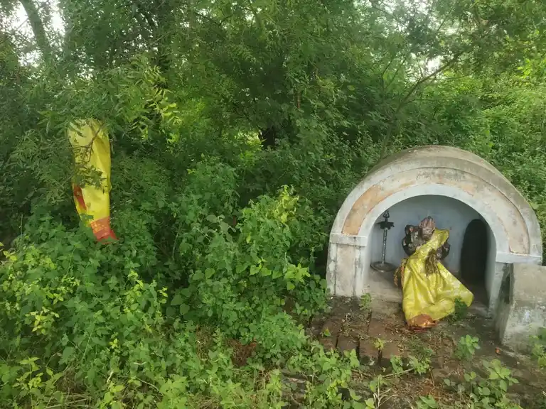 Arulmigu Sellandiamman Temple, Elanthalapatti - 621118 Arulmigu Sellandiamman Temple, Elanthalapatti - 621118, Perambalur - Ancient Temple Architecture and History Image 2