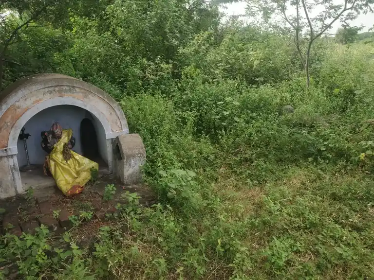 Arulmigu Sellandiamman Temple, Elanthalapatti - 621118 Arulmigu Sellandiamman Temple, Elanthalapatti - 621118, Perambalur - Ancient Temple Architecture and History Image 3