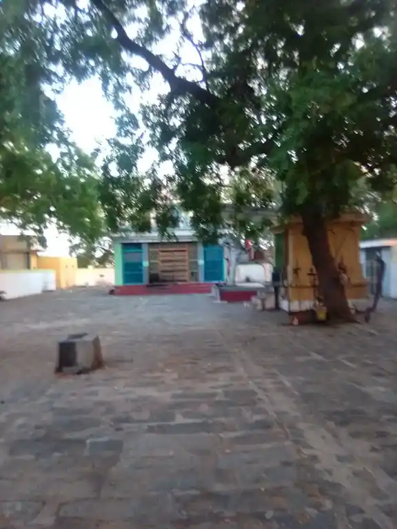 Arulmigu Sellandiamman Temple, Erikarai, Kannanur - 621206 Arulmigu Sellandiamman Temple, Erikarai, Kannanur - 621206, Thiruchirappalli - Ancient Temple Architecture and History Image 3