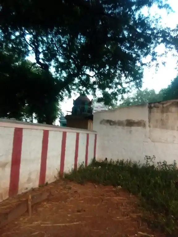 Arulmigu Sellandiamman Temple, Erikarai, Kannanur - 621206 Arulmigu Sellandiamman Temple, Erikarai, Kannanur - 621206, Thiruchirappalli - Ancient Temple Architecture and History Image 4