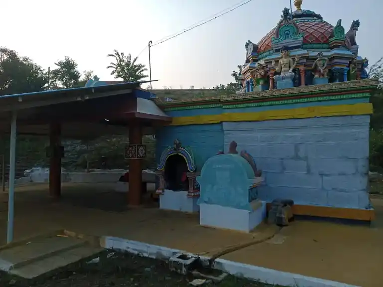 Arulmigu Sellandiamman Temple, Kalikavundanpalaiyam - 637103 Temple