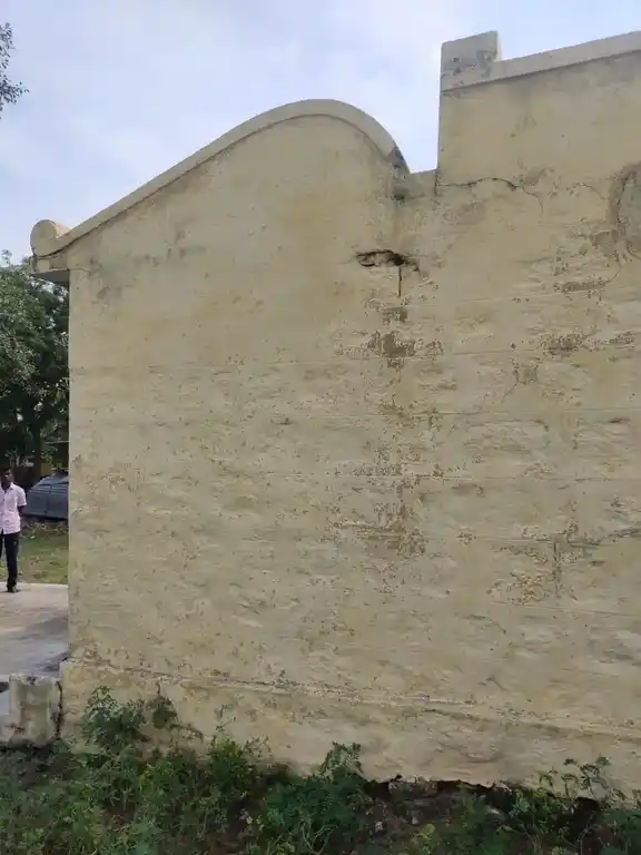 Arulmigu Sellandiamman Temple, Keerapappampadi - 636030 Arulmigu Sellandiamman Temple, Keerapappampadi - 636030, Salem - Ancient Temple Architecture and History Image 3