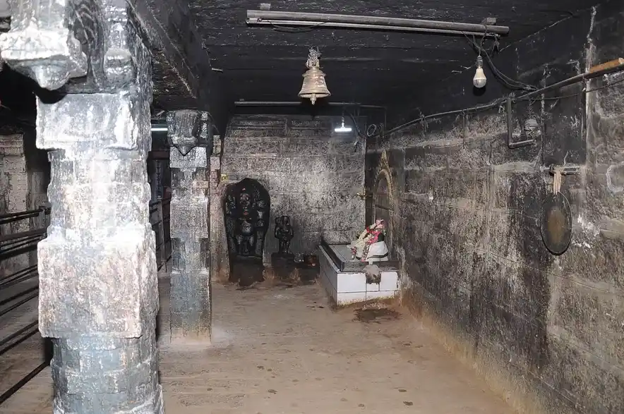 Arulmigu Sellandiamman Temple, Manalur, Kannivadi - 639202 அருள்மிகு செல்லாண்டியம்மன் திருக்கோயில், Manalur, Kannivadi - 639202, Tiruppur - Ancient Temple Architecture and History Image 4