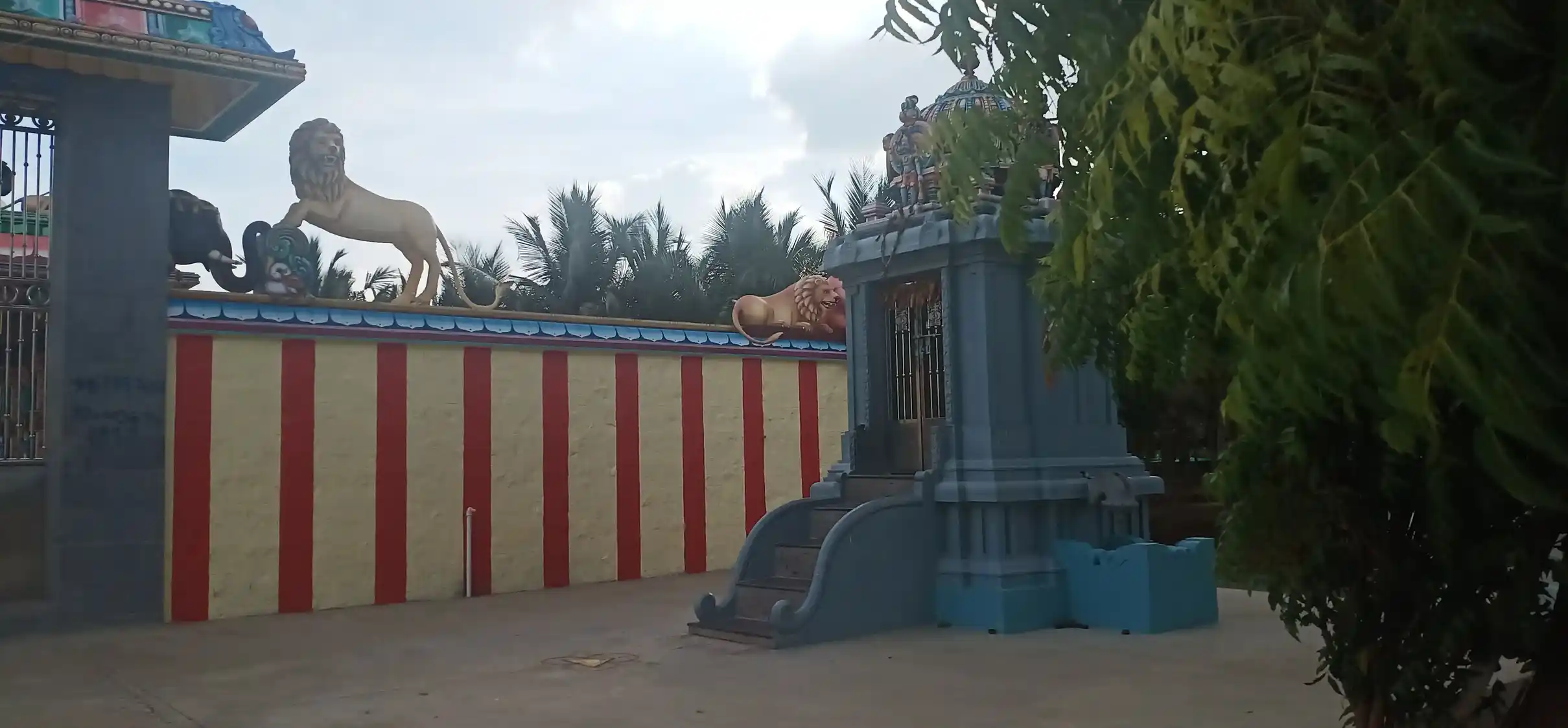 Arulmigu Sellandiamman Temple, Mandavadi - 624612 அருள்மிகு செல்லாண்டியம்மன் திருக்கோயில், Mandavadi - 624612, Dindigul - Ancient Temple Architecture and History Image 2