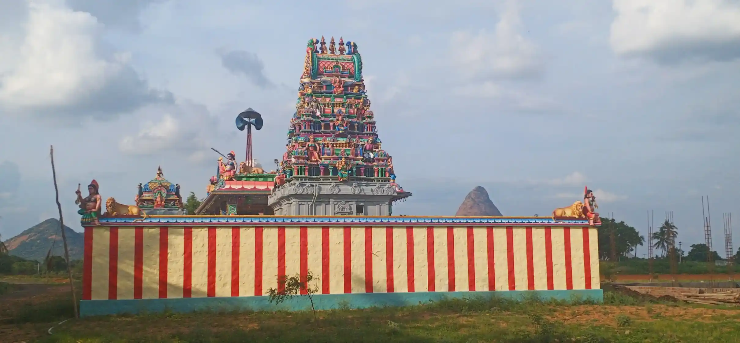 Arulmigu Sellandiamman Temple, Mandavadi - 624612 அருள்மிகு செல்லாண்டியம்மன் திருக்கோயில், Mandavadi - 624612, Dindigul - Ancient Temple Architecture and History Image 5