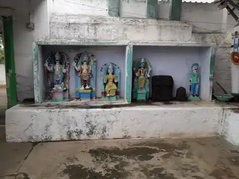 Arulmigu Sellandiamman Temple, Peruntholavu - 641665 அருள்மிகு செல்லாண்டியம்மன் திருக்கோயில், Peruntholavu - 641665, Tiruppur - Ancient Temple Architecture and History Image 4