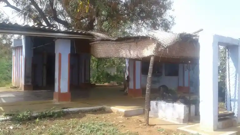 Arulmigu Sellandiamman Temple, Santhaipettai, Edappady - 637101 Arulmigu Sellandiamman Temple, Santhaipettai, Edappady - 637101, Salem - Ancient Temple Architecture and History Image 3