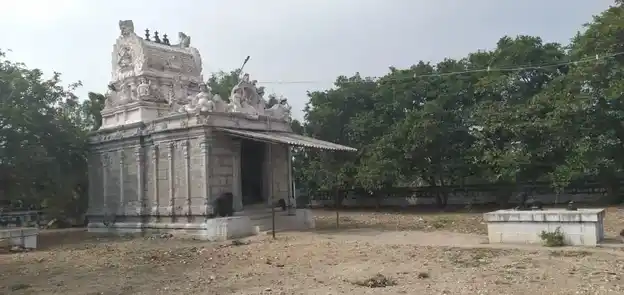 Arulmigu Sellandiamman Temple, Sarkar Valavanthi - 637017 அருள்மிகு செல்லாண்டியம்மன் திருக்கோயில், Sarkar Valavanthi - 637017, Namakkal - Ancient Temple Architecture and History Image 2