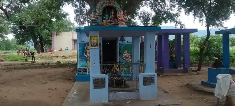 Arulmigu Sellandiamman Temple, Sulapparam - 625535 அருள்மிகு செல்லாண்டி அம்மன் திருக்கோயில், Sulapparam - 625535, Madurai - Ancient Temple Architecture and History Image 2