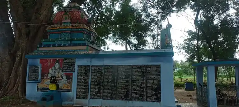 Arulmigu Sellandiamman Temple, Sulapparam - 625535 அருள்மிகு செல்லாண்டி அம்மன் திருக்கோயில், Sulapparam - 625535, Madurai - Ancient Temple Architecture and History Image 3