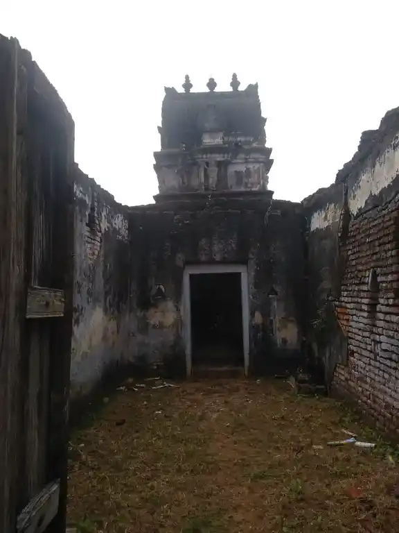 Arulmigu Sellandiamman Temple, Vagarai - 624617 அருள்மிகு செல்லாண்டியம்மன் திருக்கோயில், Vagarai - 624617, Dindigul - Ancient Temple Architecture and History Image 3