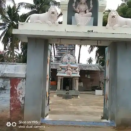 Arulmigu Sellandiamman Temple, Vellakoil - 638111 Temple