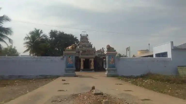 Arulmigu Sellandiamman Temple, Vellarivelli - 637101 அருள்மிகு செல்லாண்டியம்மன் திருக்கோயில், Vellarivelli - 637101, Salem - Ancient Temple Architecture and History Image 3