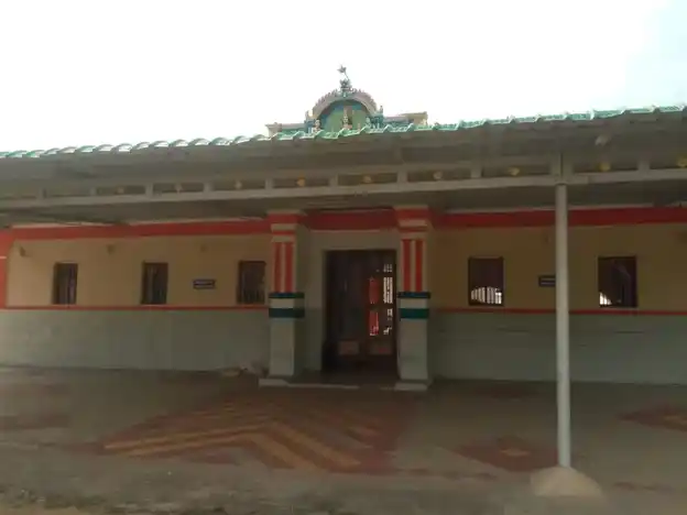 Arulmigu Sellandiyamman, Bhagavathiamman, Mariyamman Temple, Sengalapuram - 639201 அருள்மிகு செல்லாண்டியம்மன், பகவதியம்மன், மாரியம்மன் திருக்கோயில், Sengalapuram - 639201, Karur - Ancient Temple Architecture and History Image 3