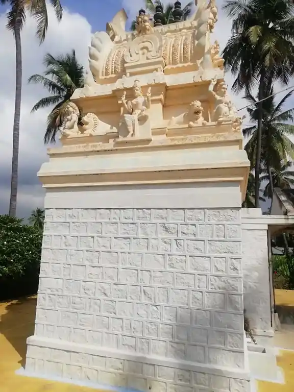 Arulmigu Sellandiyamman Temple, Anumanpalli - 638101 அருள்மிகு செல்லாண்டியம்மன் திருக்கோயில், Anumanpalli - 638101, Erode - Ancient Temple Architecture and History Image 4