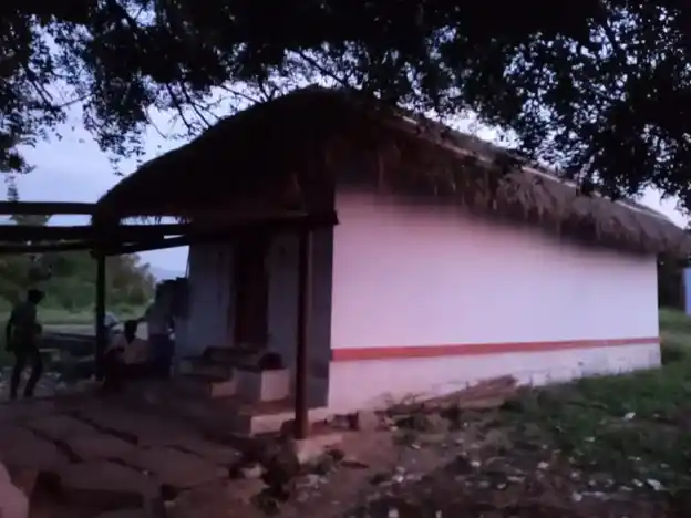 Arulmigu Sellandiyamman Temple, Edaiyapatti - 637404 அருள்மிகு செல்லாண்டியம்மன் திருக்கோயில், எடையப்பட்டி - 637404, Namakkal - Ancient Temple Architecture and History Image 2