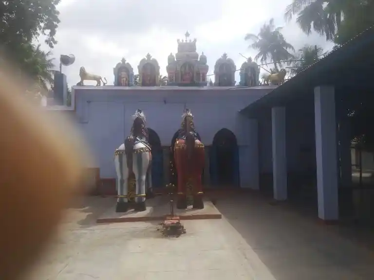 Arulmigu Sellandiyamman Temple, Magathanapuram, Renganathapuram - 639102 அருள்மிகு செல்லாண்டியம்மன் திருக்கோயில், Magathanapuram, Renganathapuram - 639102, Karur - Ancient Temple Architecture and History Image 4