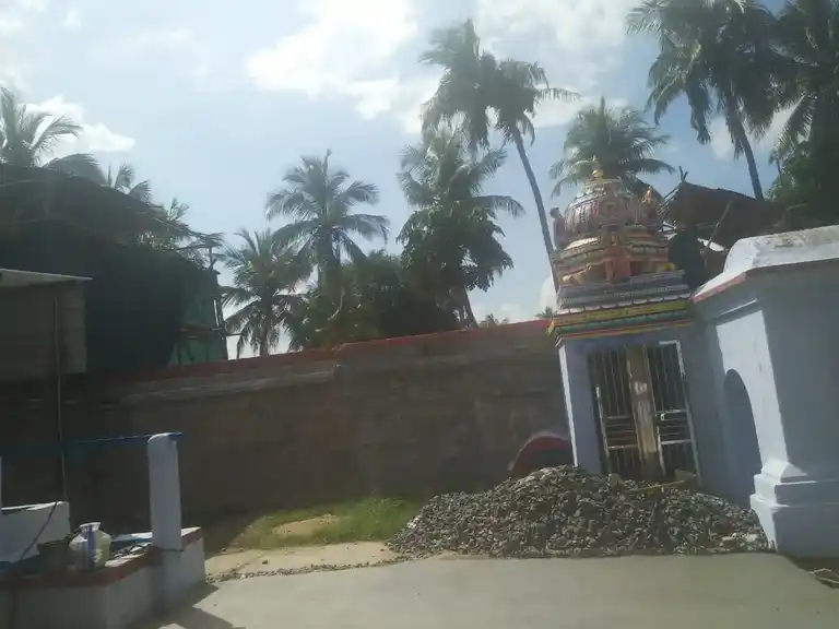 Arulmigu Sellandiyamman Temple, Magathanapuram, Renganathapuram - 639102 அருள்மிகு செல்லாண்டியம்மன் திருக்கோயில், Magathanapuram, Renganathapuram - 639102, Karur - Ancient Temple Architecture and History Image 6