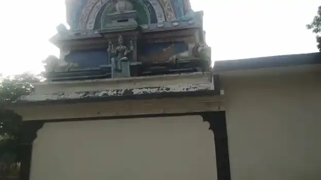 Arulmigu Sellandiyamman Temple, Punjai Edaiyar Melmugam - 637182 அருள்மிகு செல்லாண்டியம்மன் திருக்கோயில், புஞ்சை இடையர் மேல்முகம் - 637182, Namakkal - Ancient Temple Architecture and History Image 7