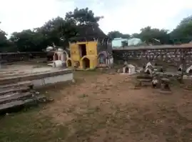 Arulmigu Sellandiyamman Temple, Thulaiyanatham - 621211 Arulmigu Sellandiyamman Temple, Thulaiyanatham - 621211, Thiruchirappalli - Ancient Temple Architecture and History Image 3