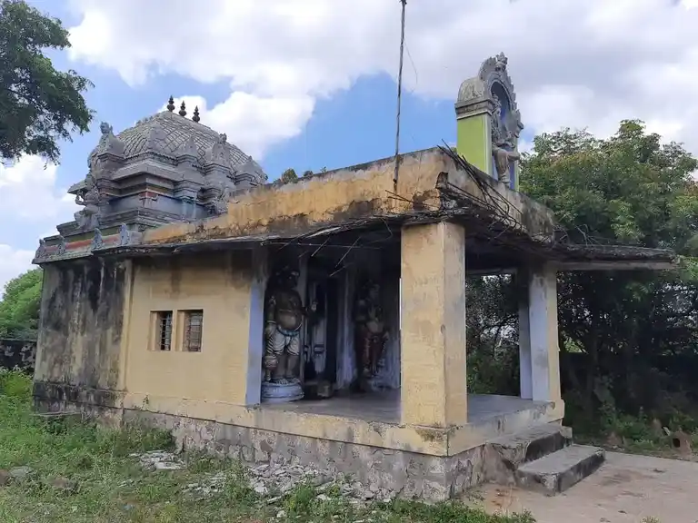 Arulmigu Sellandiyamman Temple, Vazhaiyeduppu - 621205 அருள்மிகு பிடாரி செல்லாண்டியம்மன் திருக்கோயில், வளையெடுப்பு - 621205, Thiruchirappalli - Ancient Temple Architecture and History Image 6