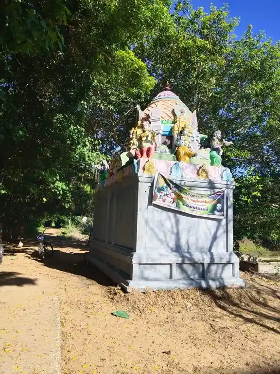 Arulmigu Sellapillaiyar Temple, Mallapuram - 609202 அருள்மிகு செல்லபிள்ளையார் திருக்கோயில், மல்லபுரம் - 609202, Mayiladuthurai - Ancient Temple Architecture and History Image 4