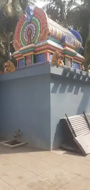 Arulmigu Selli Amman Temple, Nadukaveri, Nadukaveri - 613101 அருள்மிகு செல்லியம்மன் மற்றும் அரவமடக்கியம்மன் திருக்கோயில், Nadukaveri, Nadukaveri - 613101, Thanjavur - Ancient Temple Architecture and History Image 5