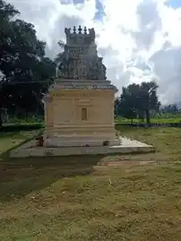 Arulmigu Selliamman Temple, Sendarappatti - 636110 அருள்மிகு செல்லியம்மன் திருக்கோயில், Sendarappatti - 636110, Salem - Ancient Temple Architecture and History Image 4