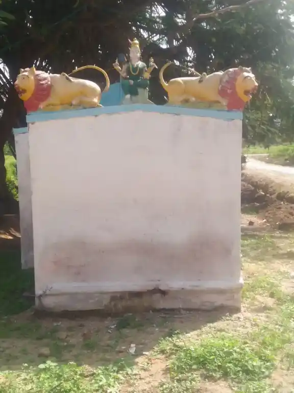 Arulmigu Selliyamman And Vediyappan Temple, Taluk Office Oppsite, Jambukuttappatti - 635206 அருள்மிகு செல்லியம்மன், சேடியப்பன் திருக்கோயில், Taluk Office Oppsite, Jambukuttappatti - 635206, Krishnagiri - Ancient Temple Architecture and History Image 2