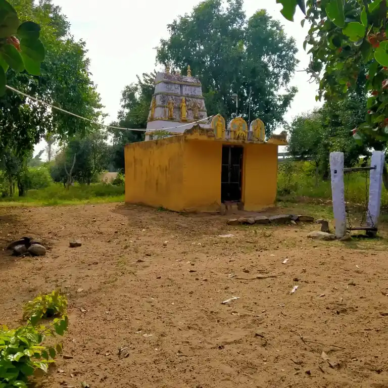 Arulmigu Selliyamman Karuppanar Temple, Periya Krishnapuram - 636115 அருள்மிகு செல்லியம்மன் கருப்பனார் திருக்கோயில், Periya Krishnapuram - 636115, Salem - Ancient Temple Architecture and History Image 4