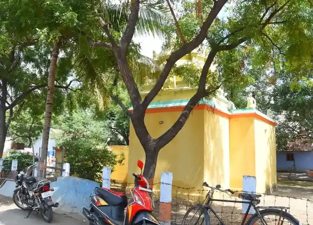 Arulmigu Selliyamman Marriyamman Temple, Kumaraswamypettai, Dharmapuri - 636701 அருள்மிகு செல்லியம்மன், மாரியம்மன் திருக்கோயில், குமாரஸ்வாமிபேட்டை, தர்மபுரி - 636701, Dharmapuri - Ancient Temple Architecture and History Image 5