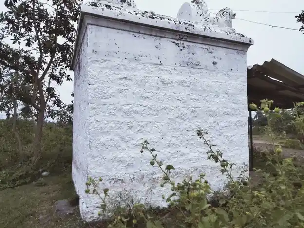 Arulmigu Selliyamman Ponniyamman Temple, Guttalahalli - 636808 அருள்மிகு செல்லியம்மன் பொன்னியம்மன் திருக்கோயில், Guttalahalli - 636808, Dharmapuri - Ancient Temple Architecture and History Image 2