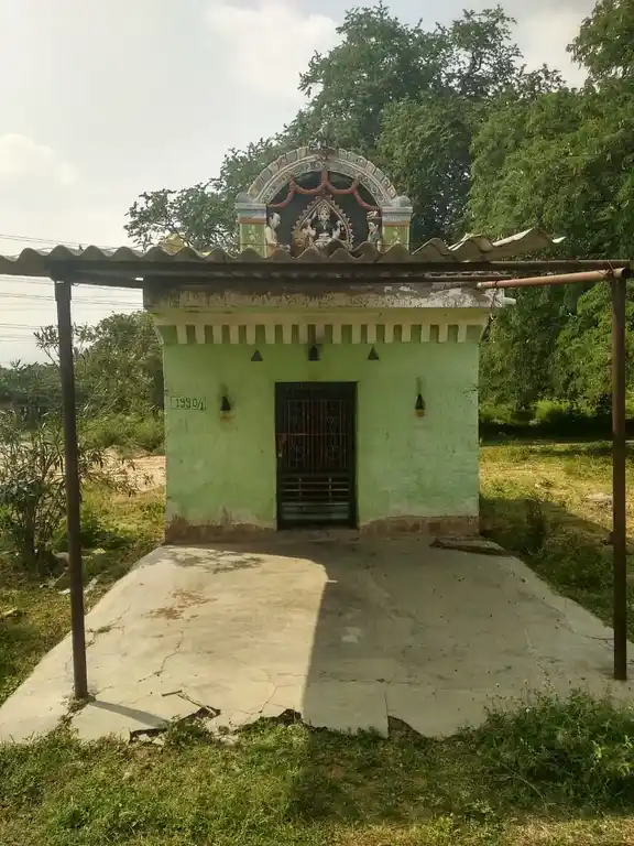 Arulmigu Selliyamman Temple, Chikkadoranabetta - 636808 அருள்மிகு செல்லியம்மன் திருக்கோயில், Chikkadoranabetta - 636808, Dharmapuri - Ancient Temple Architecture and History Image 3