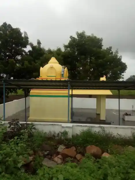 Arulmigu Selliyamman Temple, Kurumpatti, Parayapatti - 635305 அருள்மிகு செல்லியம்மன் திருக்கோயில், போளையம்பள்ளி, போளையம்பள்ளி - 635305, Dharmapuri - Ancient Temple Architecture and History Image 2