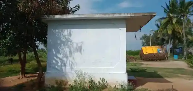 Arulmigu Selliyamman Temple, Papanaickenpatty - 636808 அருள்மிகு செல்லியம்மன் திருக்கோயில், Papanaickenpatty - 636808, Dharmapuri - Ancient Temple Architecture and History Image 4