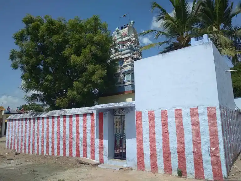 Arulmigu Selliyaramman Temple, North Side In The Village, A.Lakshmiyapuram. - 626124 அருள்மிகு செல்லியாரம்மன் திருக்கோயில், கிராமத்தின் வடபுறம், ஆ. லட்சுமியாபுரம் கிராமம் - 626124, Virudhunagar - Ancient Temple Architecture and History Image 2