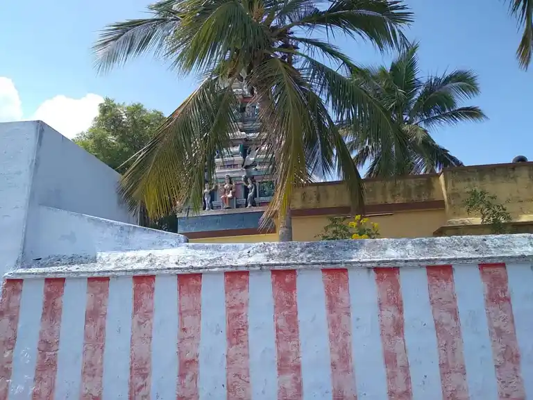 Arulmigu Selliyaramman Temple, North Side In The Village, A.Lakshmiyapuram. - 626124 அருள்மிகு செல்லியாரம்மன் திருக்கோயில், கிராமத்தின் வடபுறம், ஆ. லட்சுமியாபுரம் கிராமம் - 626124, Virudhunagar - Ancient Temple Architecture and History Image 5