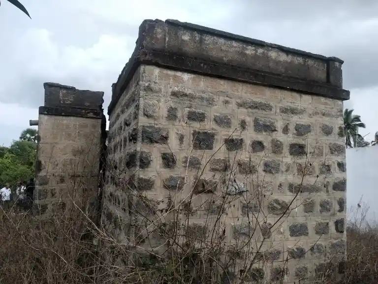 Arulmigu Selva Perumal Temple, Chennrampatti - 635602 அருள்மிகு செல்வபெருமாள் திருக்கோயில், சின்னாரம்பட்டி - 635602, Thirupathur - Ancient Temple Architecture and History Image 9