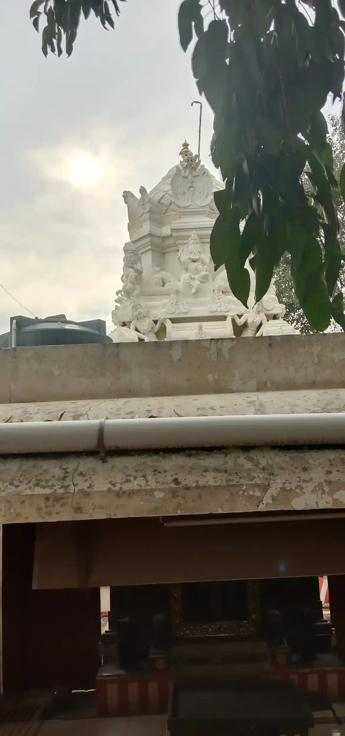 Arulmigu Selva Vinayagar And Ramakrishna Bajanai Madam, Poomarket, Tirupur - 641601 அருள்மிகு செல்வ விநாயகர் மற்றும் இராமகிருஷ்ண சன்மார்க்க பஜனை மடம், ஈஸ்வரன் கோயில், Poomarket, Tirupur - 641601, Tiruppur - Ancient Temple Architecture and History Image 4