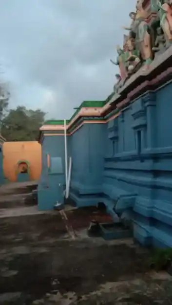 Arulmigu Selva Vinayagar Perunkarunai Mariamman And Lakshmi Narayana Perumal Temple, Madhampatti, Kuppanur - 641010 அருள்மிகு செல்வவிநாயகர் பெருங்கருணை மாரியம்மன் மற்றும் லட்சுமி நாராயணபெருமாள் திருக்கோயில், மாதம்பட்டி, குப்பனுர் - 641010, Coimbatore - Ancient Temple Architecture and History Image 3