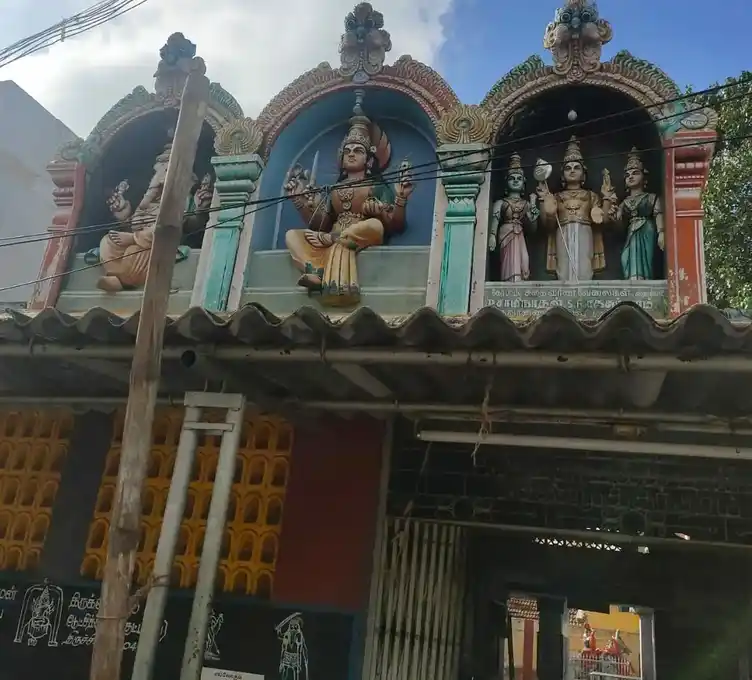 Arulmigu Selvamuthumariyamman Temple, Near Ponnmalai, Thiruchirappalli - 620004 Arulmigu Selvamuthumariyamman Temple, Near Ponnmalai, Thiruchirappalli - 620004, Thiruchirappalli - Ancient Temple Architecture and History Image 4