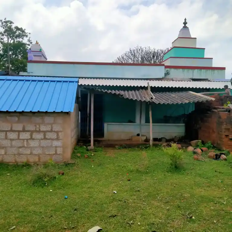 Arulmigu Selvanarayanaperumal Temple, Pappanaickenpatti, Thumbal - 636114 அருள்மிகு செல்வ நாராயணப் பெருமாள் திருக்கோயில், Pappanaickenpatti, Thumbal - 636114, Salem - Ancient Temple Architecture and History Image 3